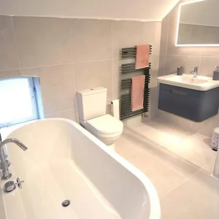 Prázdninový dům Beautiful Barn Conversion With Easy Access To York Selby